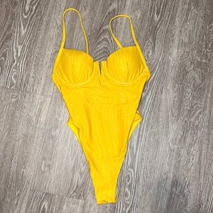 Kittenish swimsuit - NWT - Medium